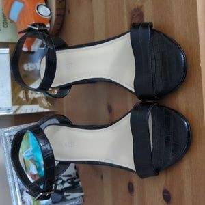 Nine West Size 10 Black Strappy Heels